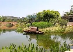 赱夨乆乄亖卐冇卌匚匸凵冂